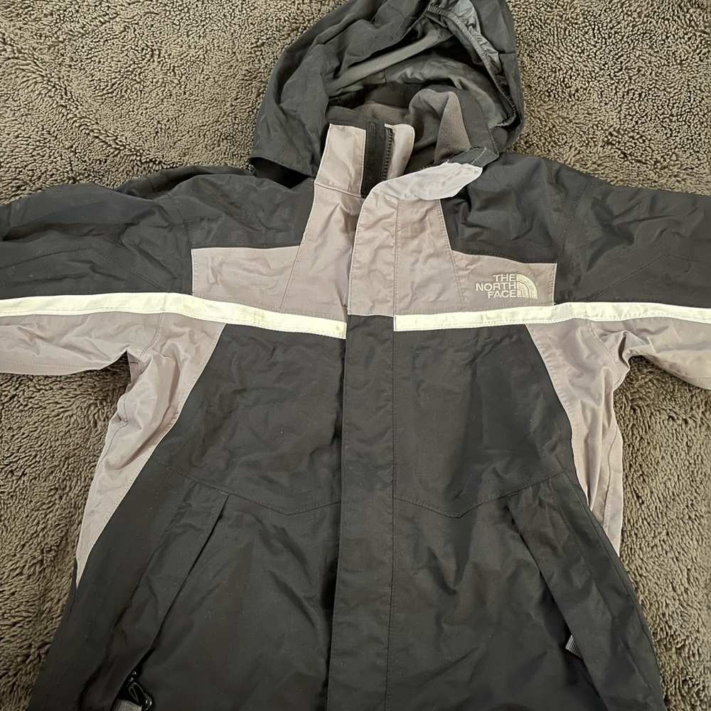 The North Face Kids Jacket - Black and Gray